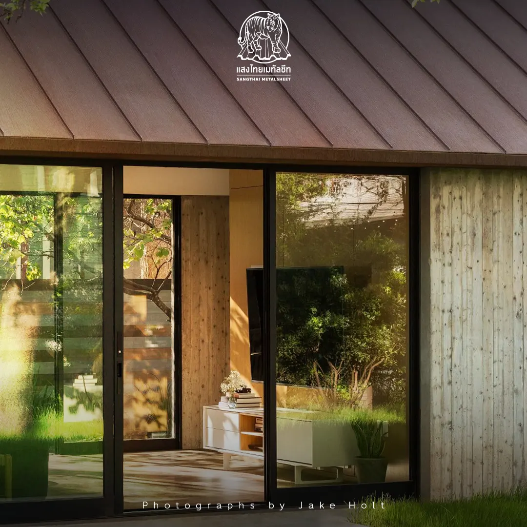 Concrete Casita แบบบ้านเมทัลชีท ที่ผสมผสานหลังคาเหล็กกับผนังไม้ได้อย่างลงตัว