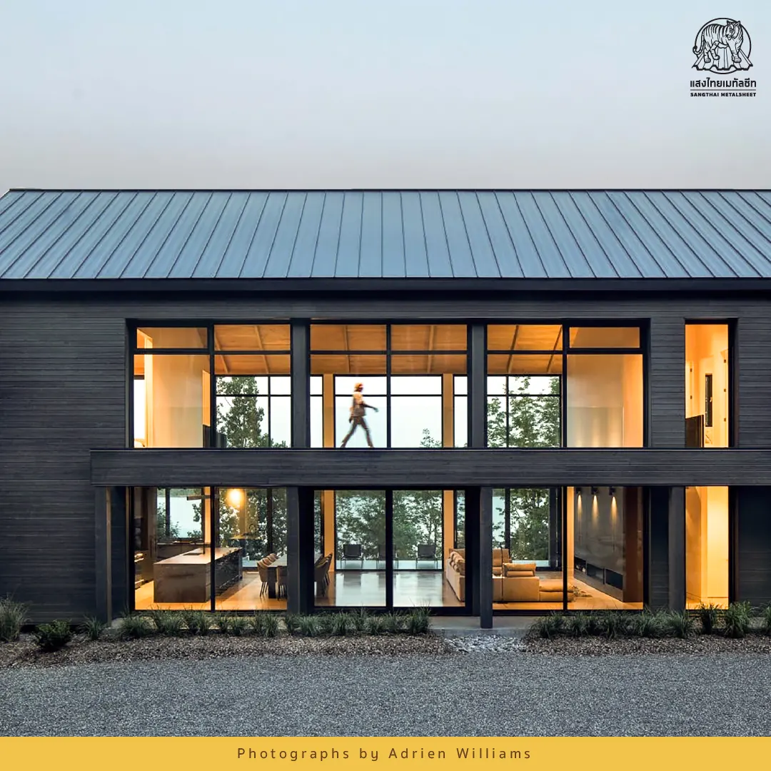 Cap St-Martin House บ้านสไตล์ Barn House กับหลังคาเหล็กสุดเท่ 